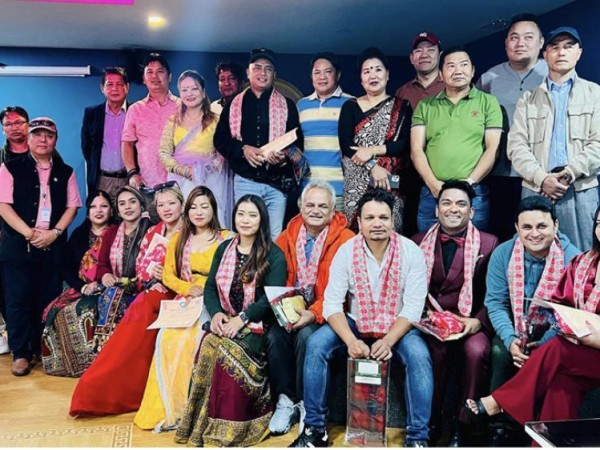 लोक तथा दोहोरी गीत प्रतिष्ठान नेपाल यूकेद्वारा नेपाली कलाकारहरुको बेलायतमा सम्मान